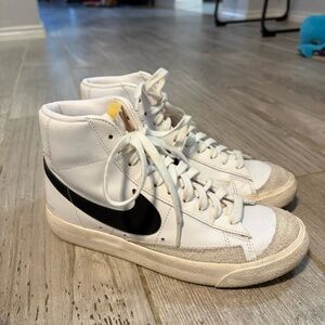 Nike Blazer Mid '77 - White/Black